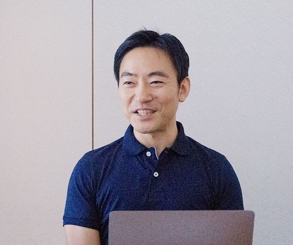 データを活用したコンサルティングを事業とするギックスの代表取締役CEO、網野知博氏